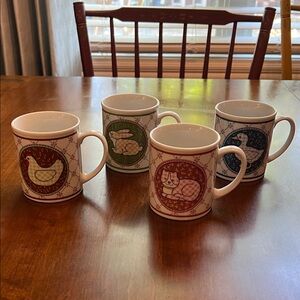 Vintage 1980’s Animal Motif Ceramic Mug Set of four.